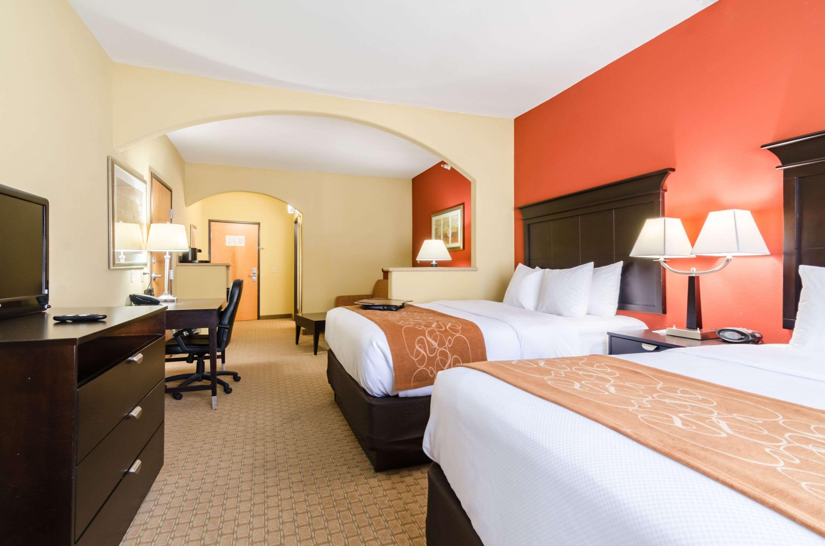 Comfort Suites Salina South Eksteriør billede