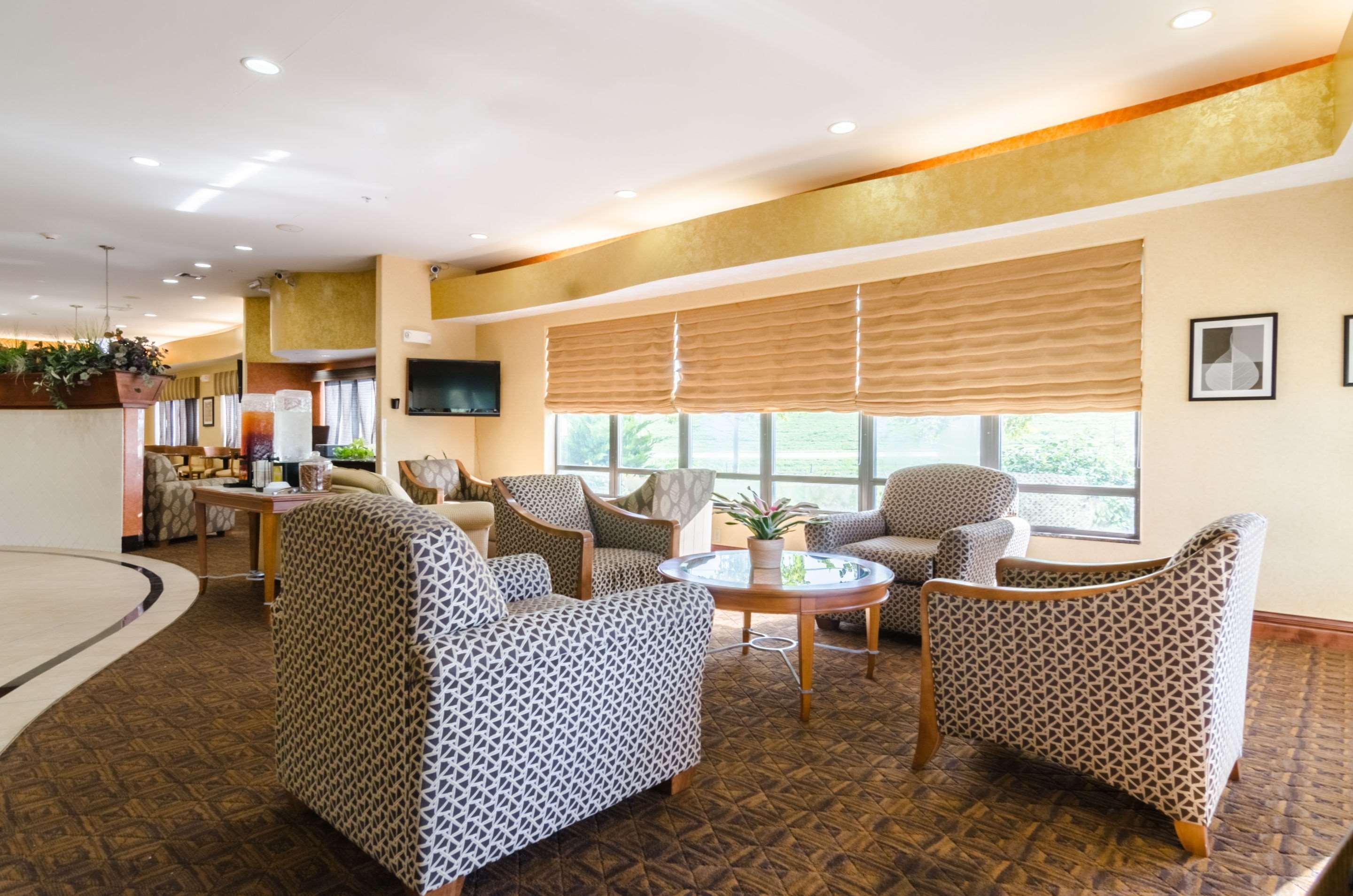 Comfort Suites Salina South Eksteriør billede