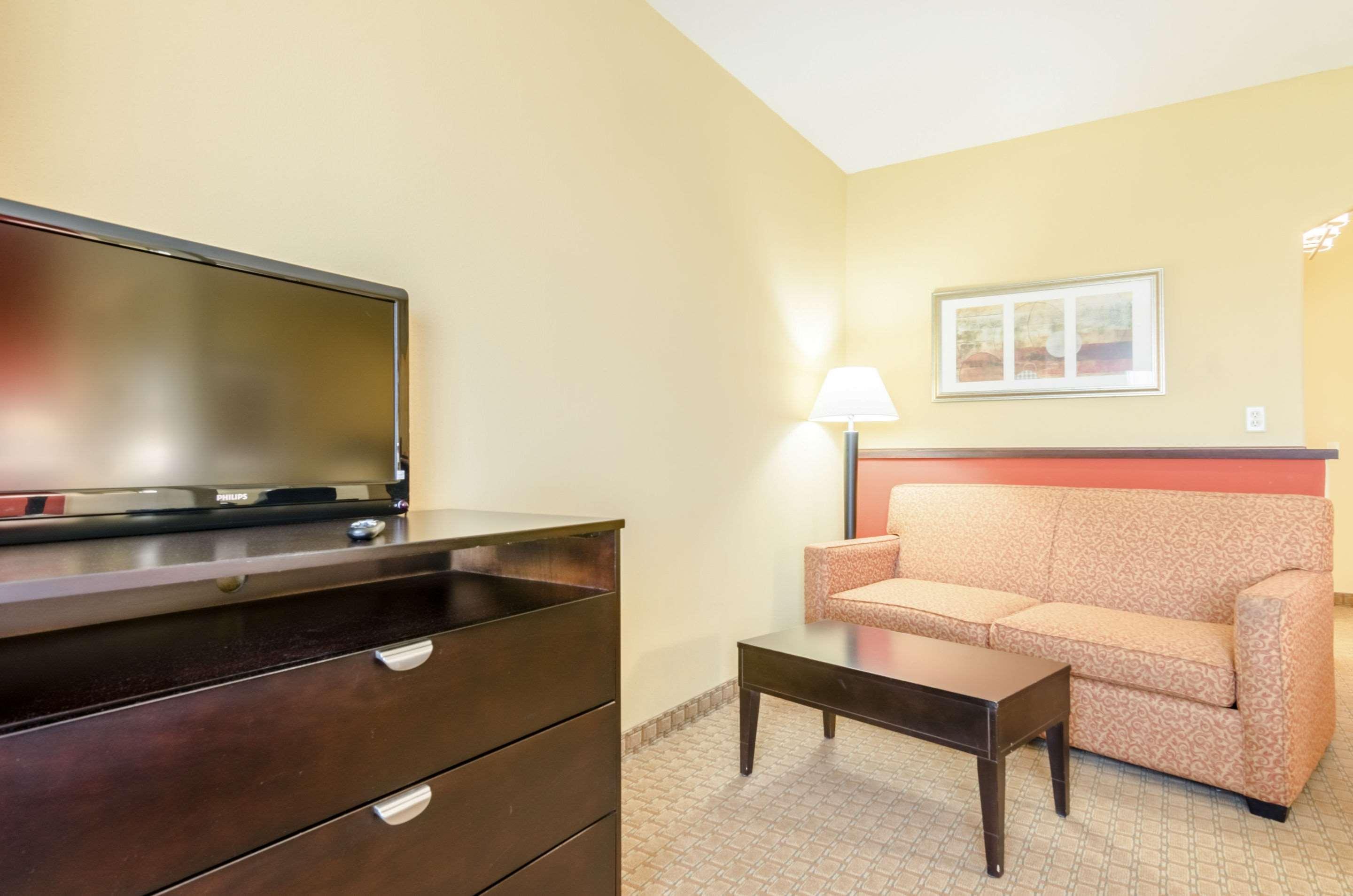 Comfort Suites Salina South Eksteriør billede