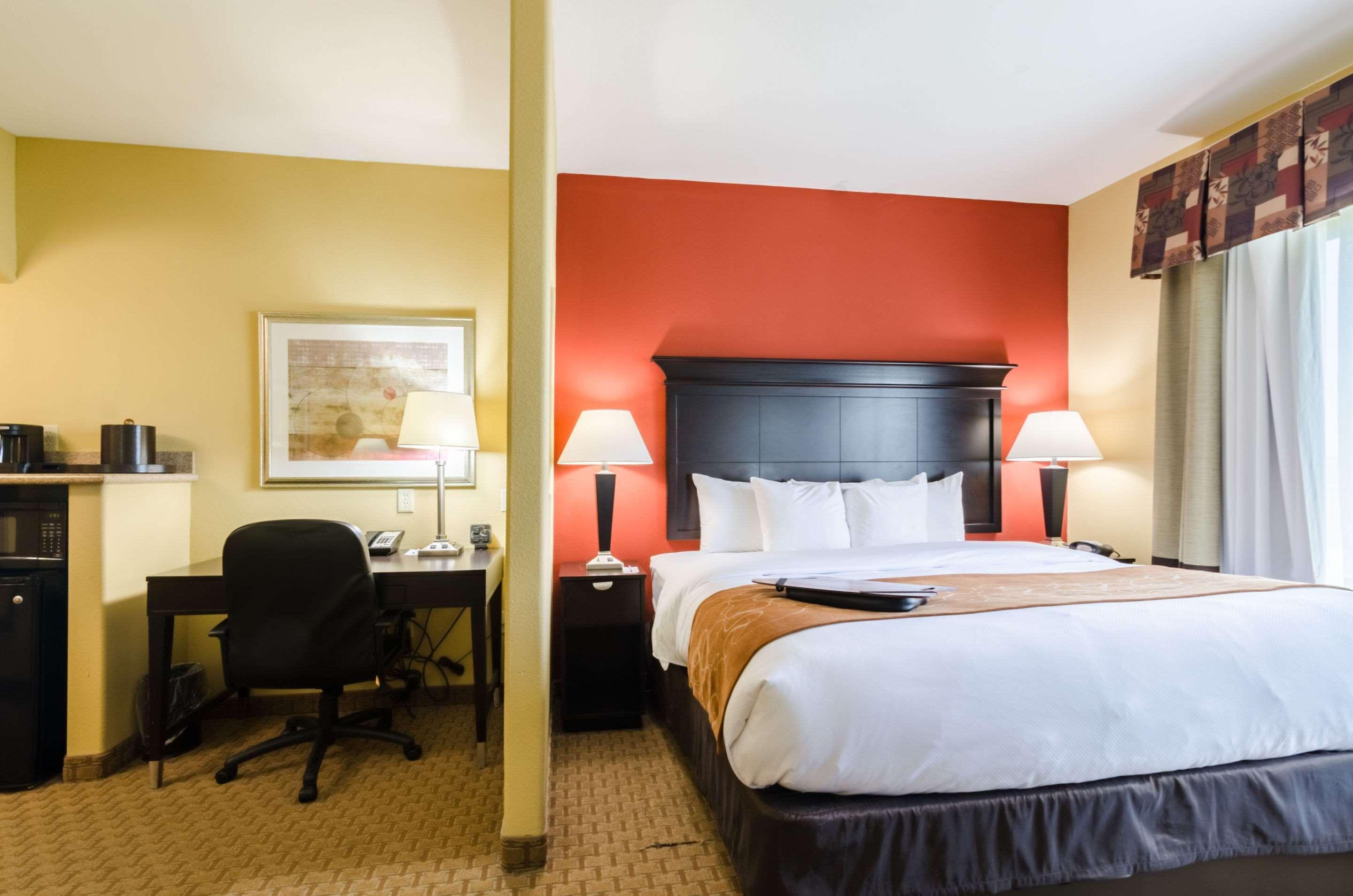 Comfort Suites Salina South Eksteriør billede